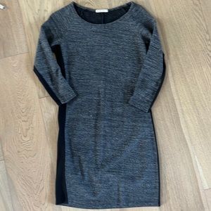 Marine layer knit tweed dress, 3/4 length sleeve. Slimming side panels. Small.